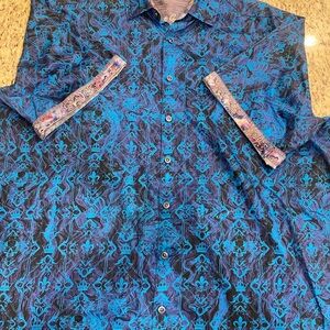 Robert Graham Men's Blue Skulls Patterned Shirt